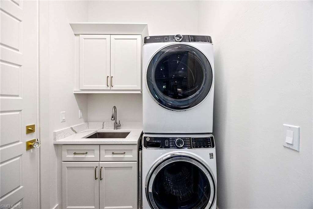 18457 Royal Hammock BLVD, NAPLES FL 34114-20