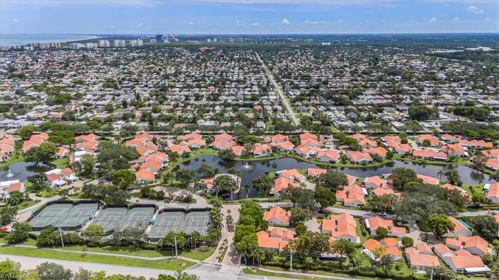 833 Reef Point CIR, NAPLES FL 34108-21