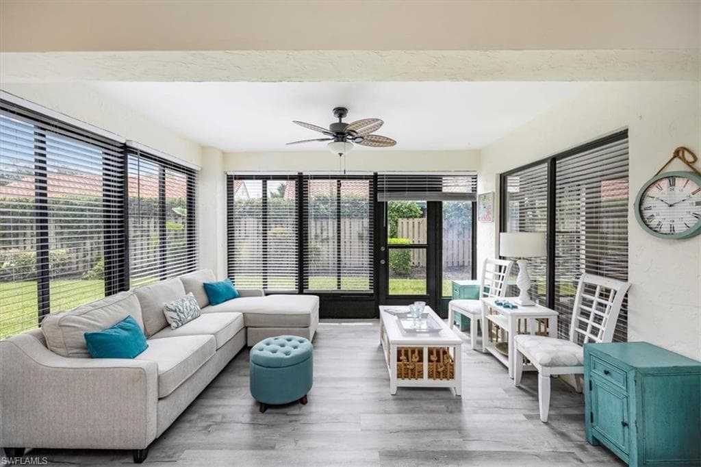 833 Reef Point CIR, NAPLES FL 34108-4