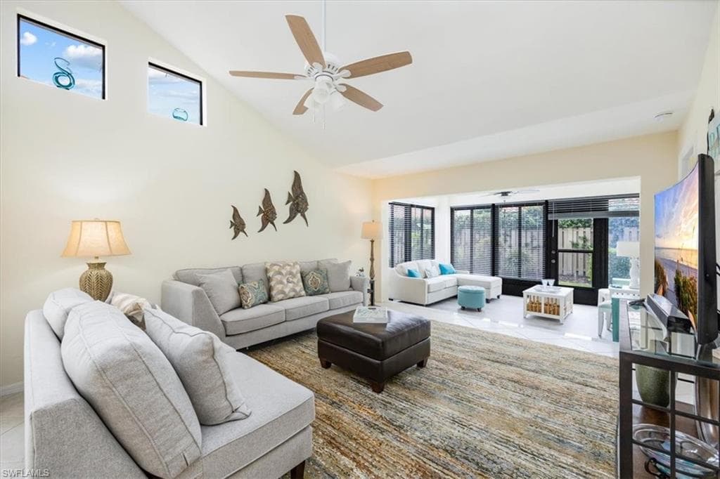 833 Reef Point CIR, NAPLES FL 34108-3