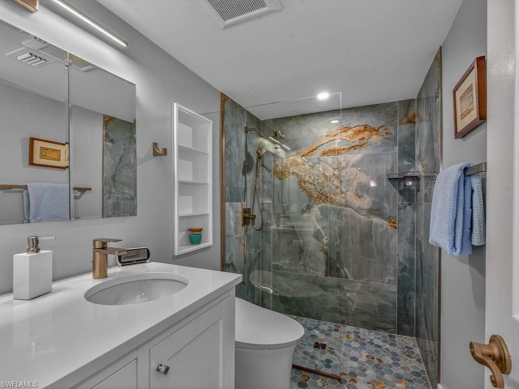 3500 Gulf Shore BLVD N # 104, NAPLES FL 34103-14