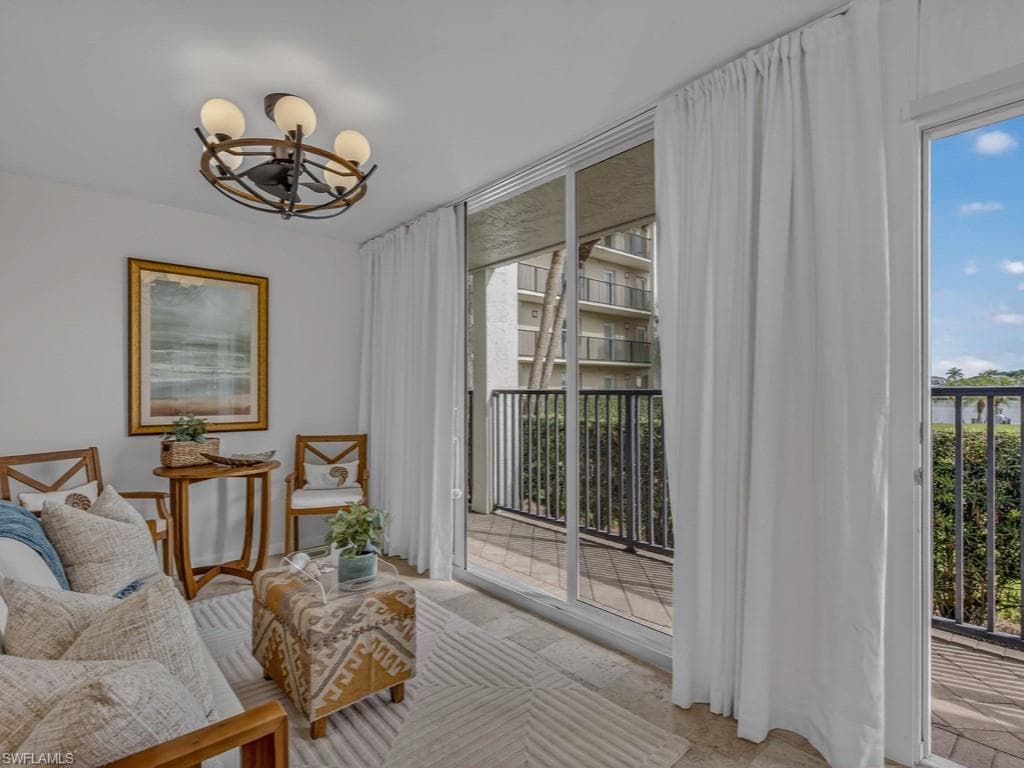 3500 Gulf Shore BLVD N # 104, NAPLES FL 34103-10