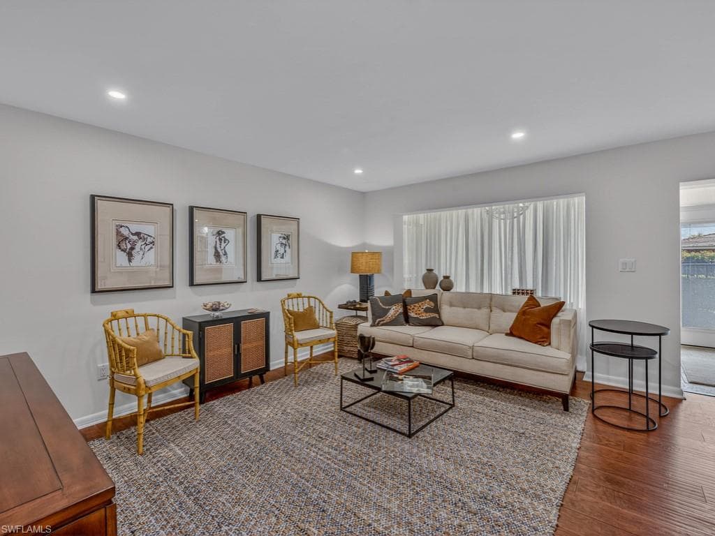 3500 Gulf Shore BLVD N # 104, NAPLES FL 34103-3