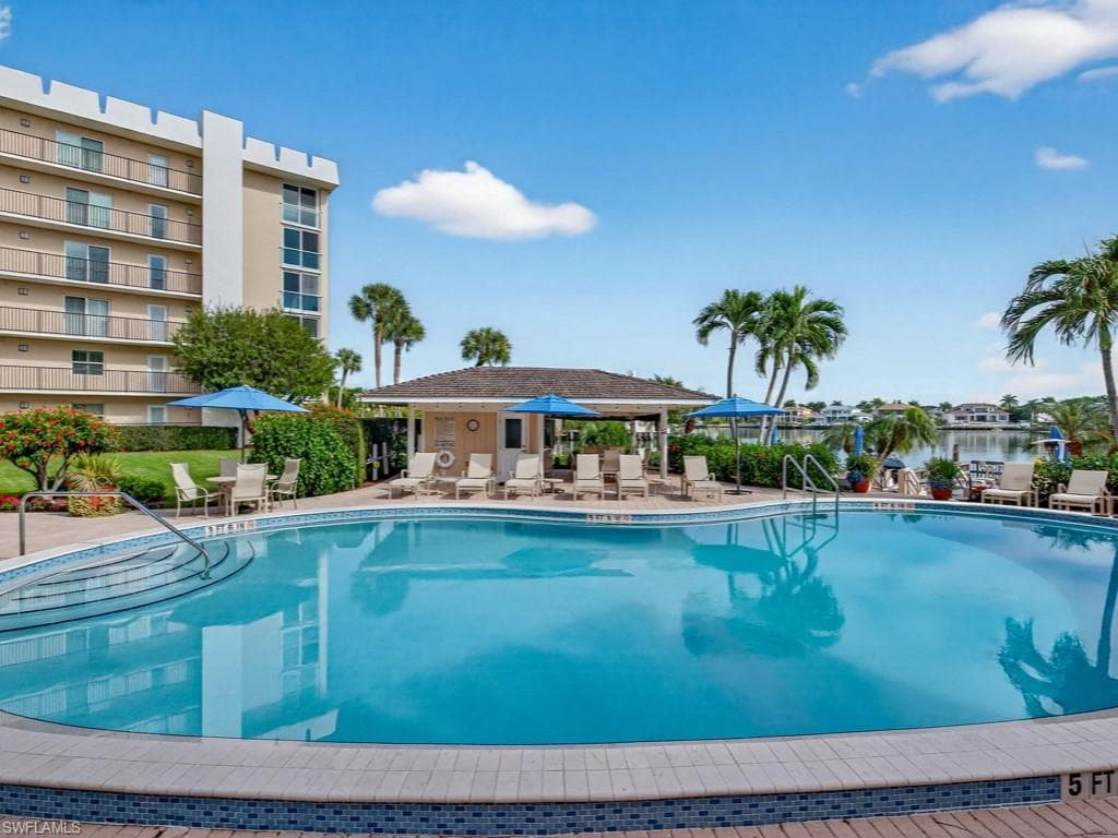 3500 Gulf Shore BLVD N # 104, NAPLES FL 34103-20