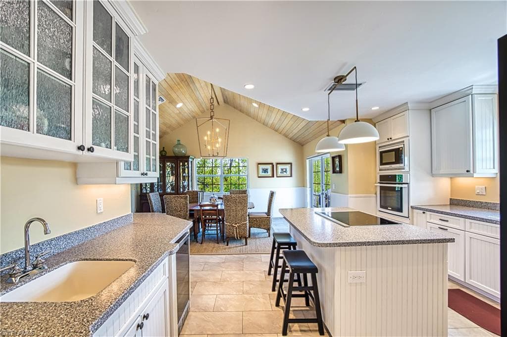 5438 Shearwater DR, SANIBEL FL 33957-11