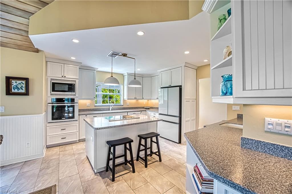 5438 Shearwater DR, SANIBEL FL 33957-14