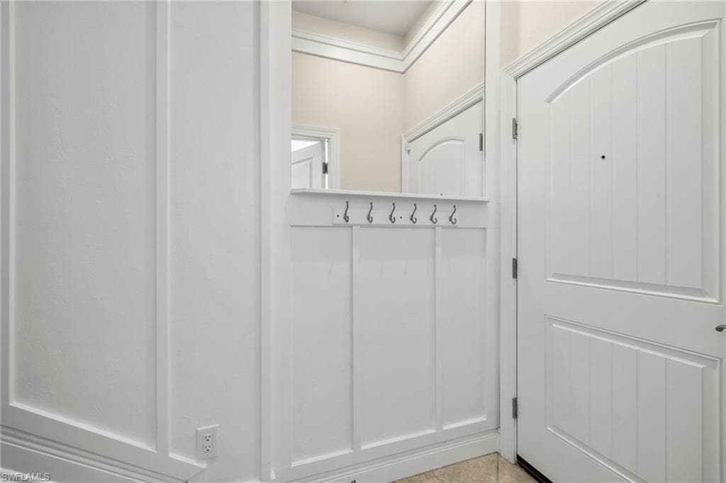 15140 Palmer Lake CIR # 201, NAPLES FL 34109-22