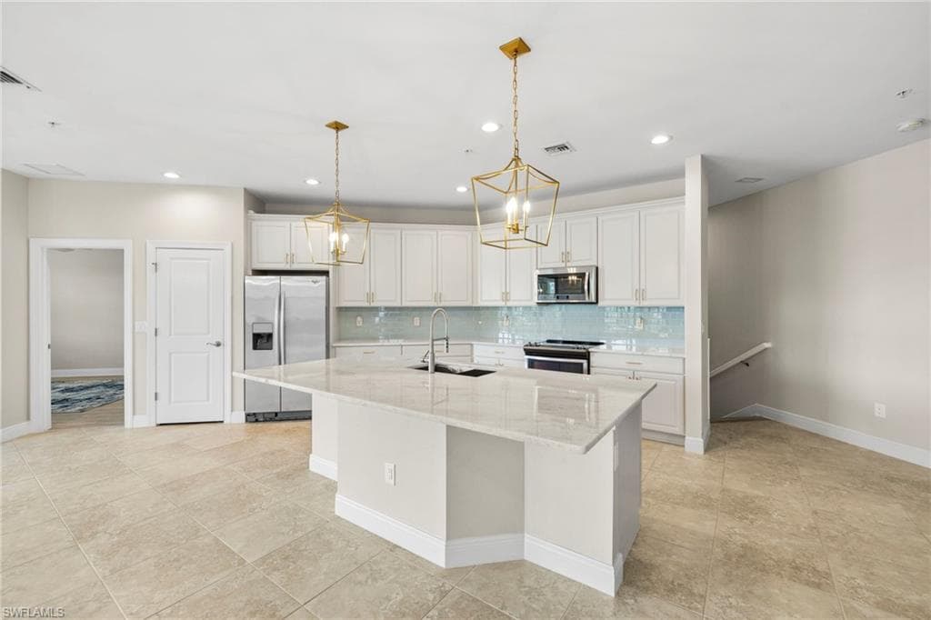 15140 Palmer Lake CIR # 201, NAPLES FL 34109-5