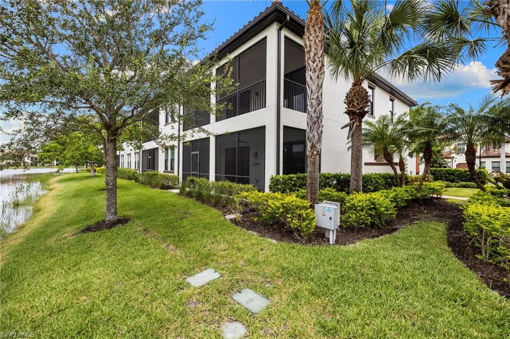 15140 Palmer Lake CIR # 201, NAPLES FL 34109-30