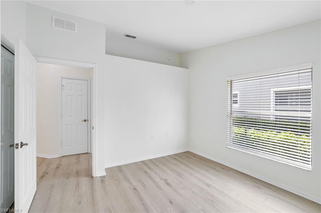 6187 Mandalay CIR # 32, NAPLES FL 34112-12