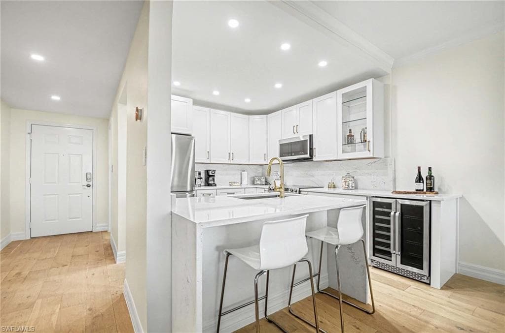 4140 Bayhead DR # 203, BONITA SPRINGS FL 34134-18