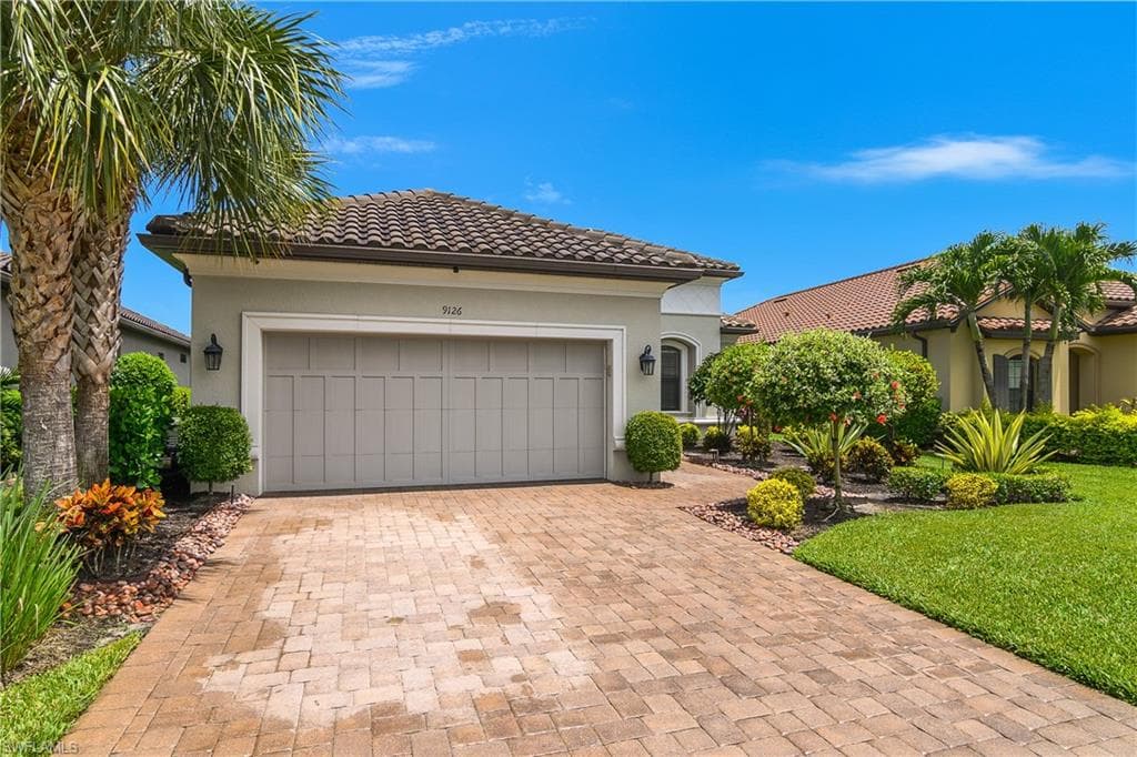 9126 Trivoli TER, NAPLES FL 34119-40
