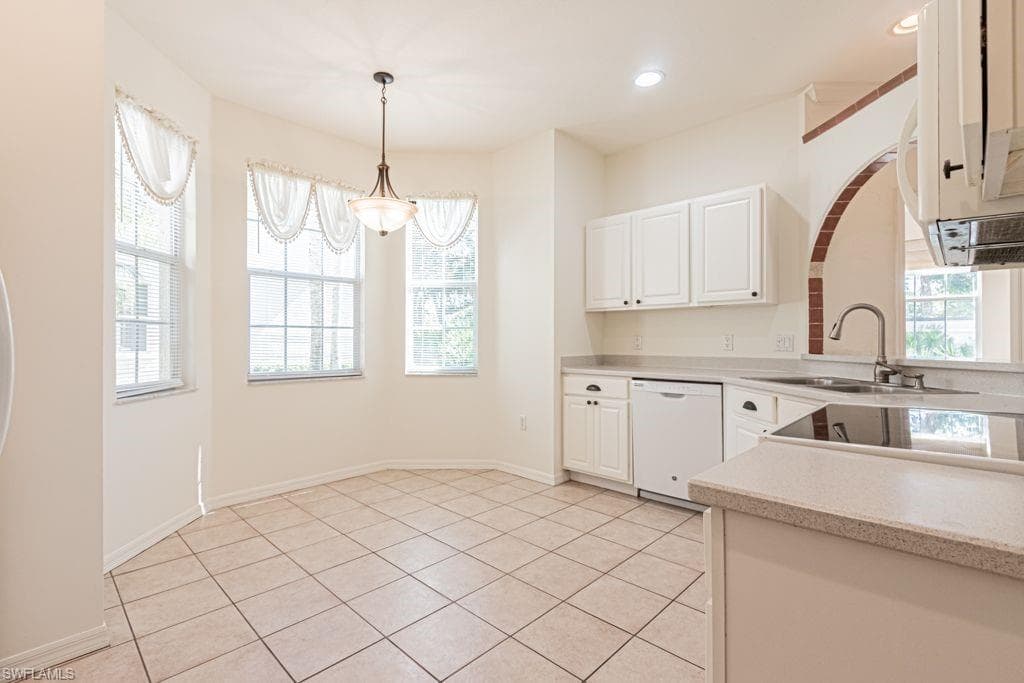 3301 Coconut Island DR # 101, ESTERO FL 34134-11