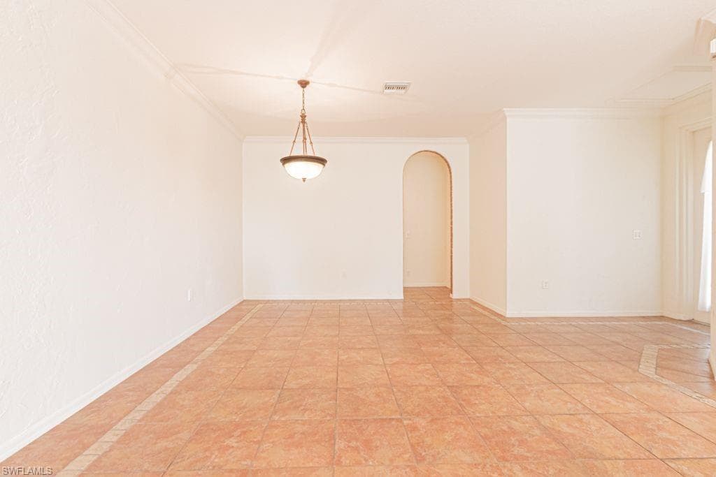 3301 Coconut Island DR # 101, ESTERO FL 34134-6