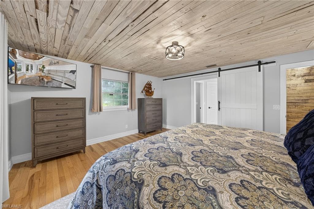 1041 S Town and River DR, FORT MYERS FL 33919-26