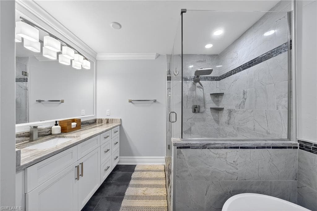 1041 S Town and River DR, FORT MYERS FL 33919-27