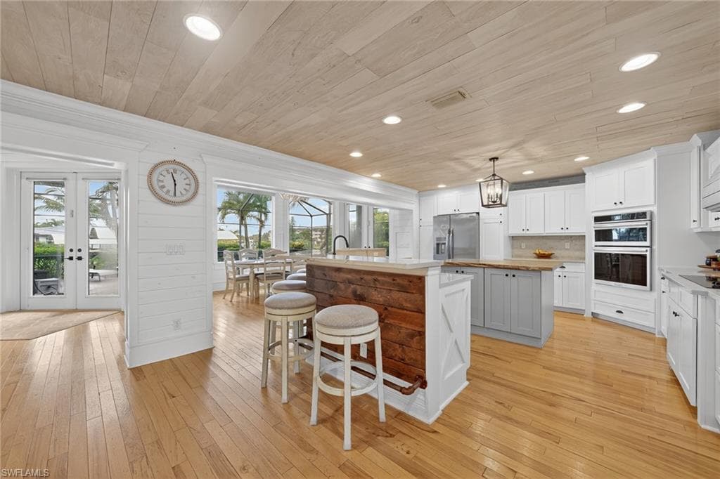 1041 S Town and River DR, FORT MYERS FL 33919-8