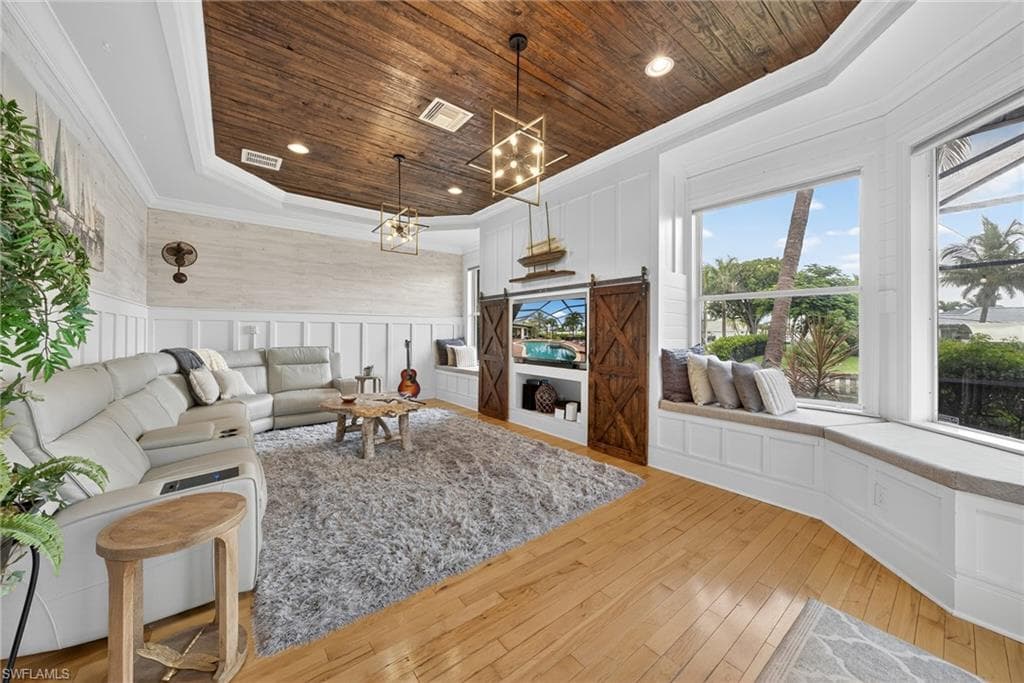 1041 S Town and River DR, FORT MYERS FL 33919-17