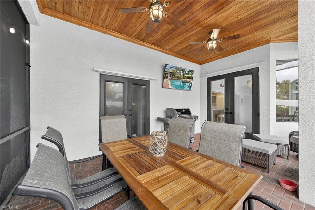 1041 S Town and River DR, FORT MYERS FL 33919-38