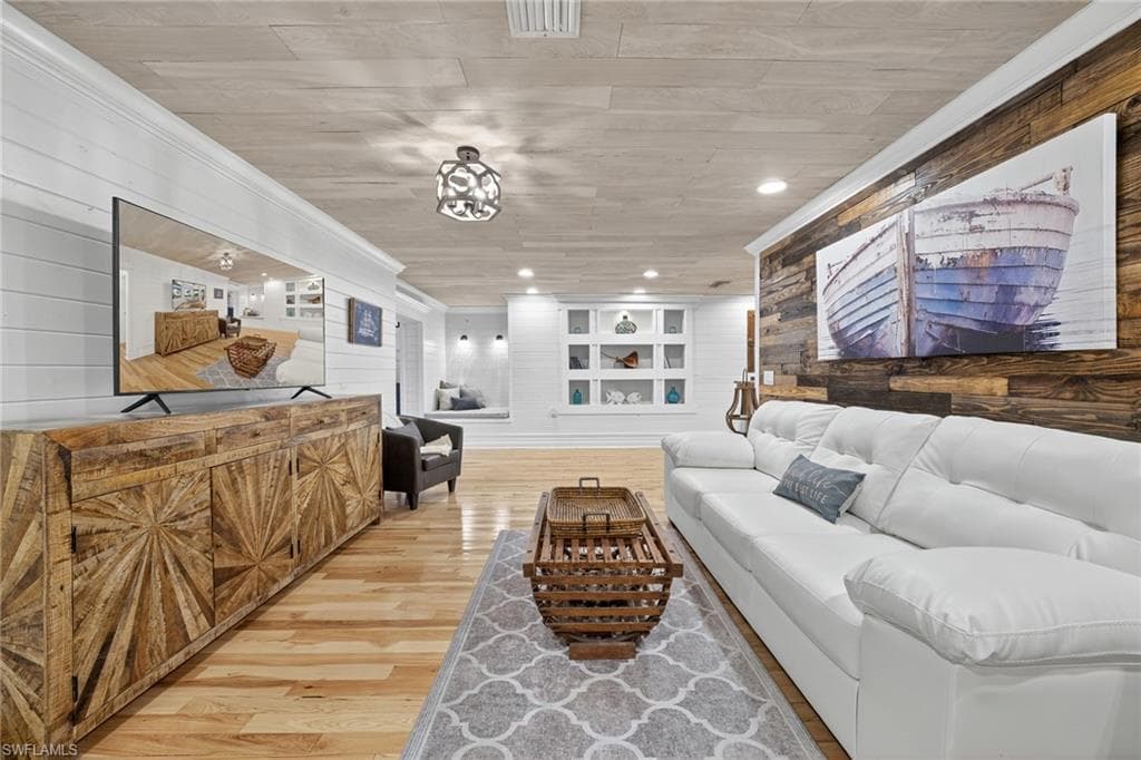 1041 S Town and River DR, FORT MYERS FL 33919-7