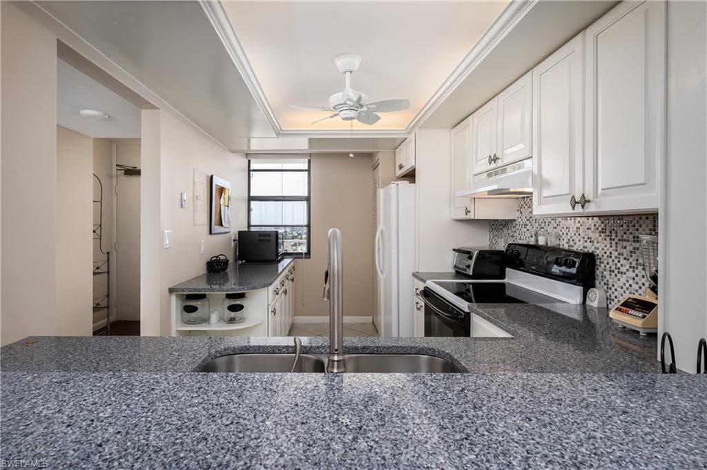 260 Seaview CT # 1605, MARCO ISLAND FL 34145-11