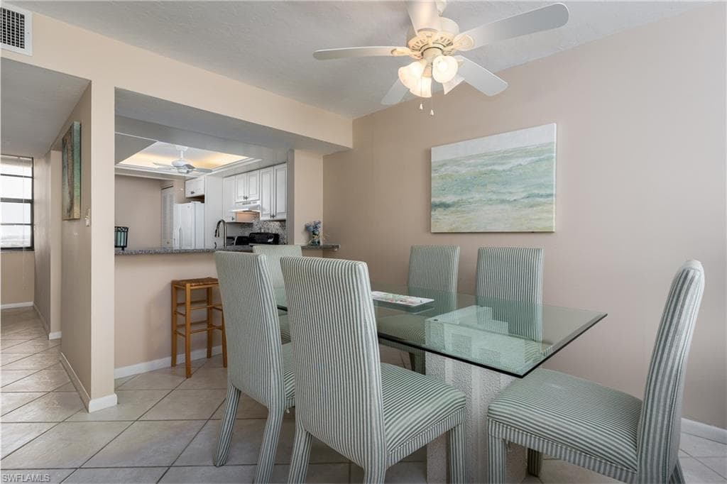 260 Seaview CT # 1605, MARCO ISLAND FL 34145-8