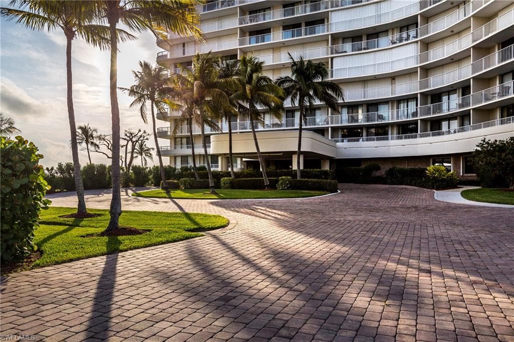 260 Seaview CT # 1605, MARCO ISLAND FL 34145-29