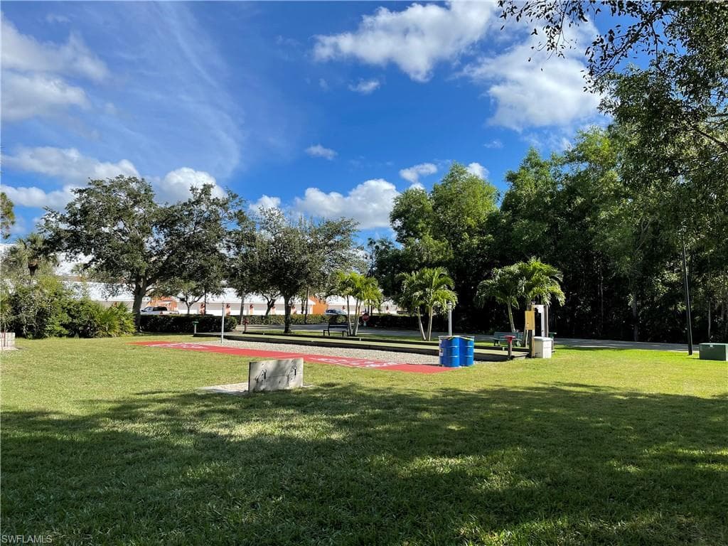 6590 Beach Resort DR # 305, NAPLES FL 34114-16