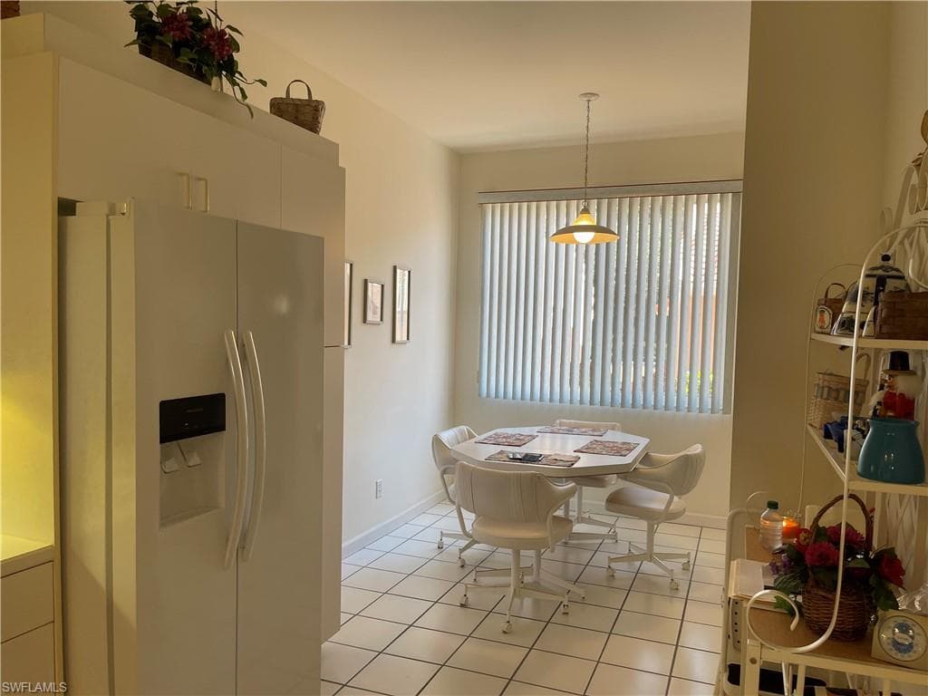 6590 Beach Resort DR # 305, NAPLES FL 34114-3