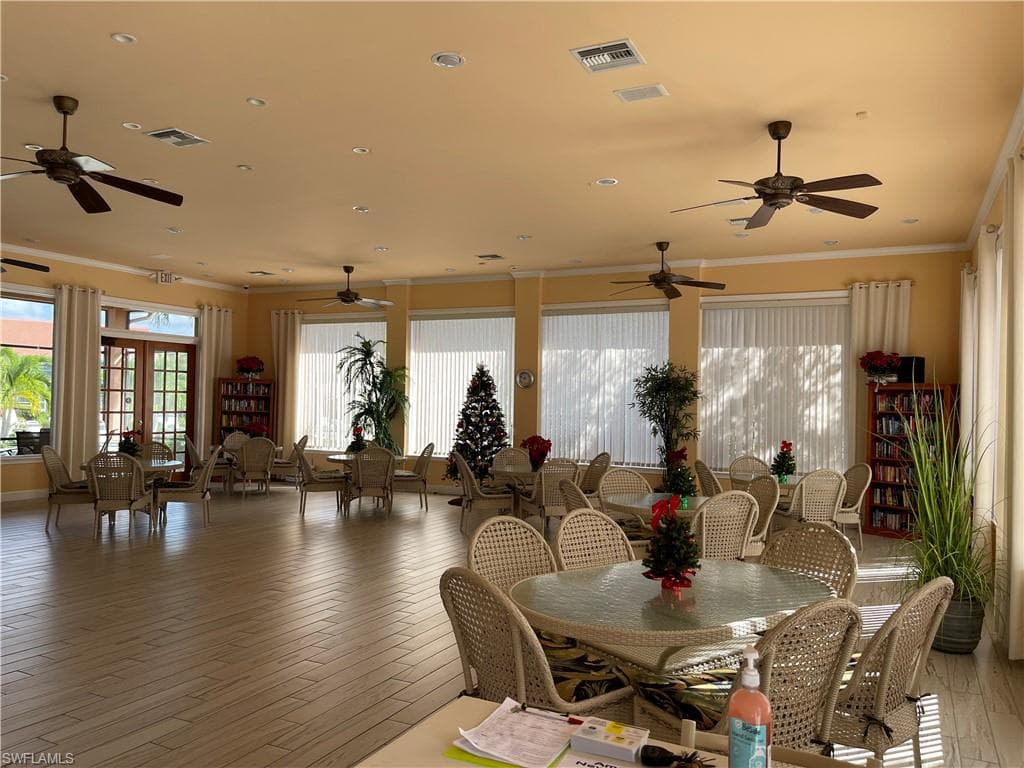 6590 Beach Resort DR # 305, NAPLES FL 34114-24