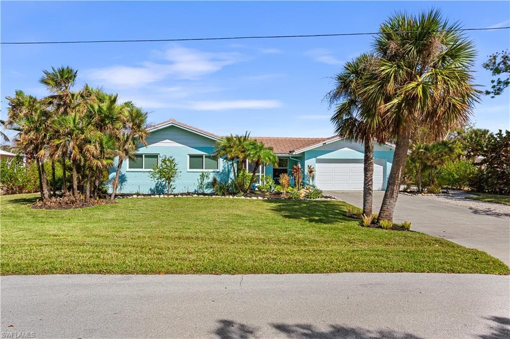 566 Boulder DR, SANIBEL FL 33957-33