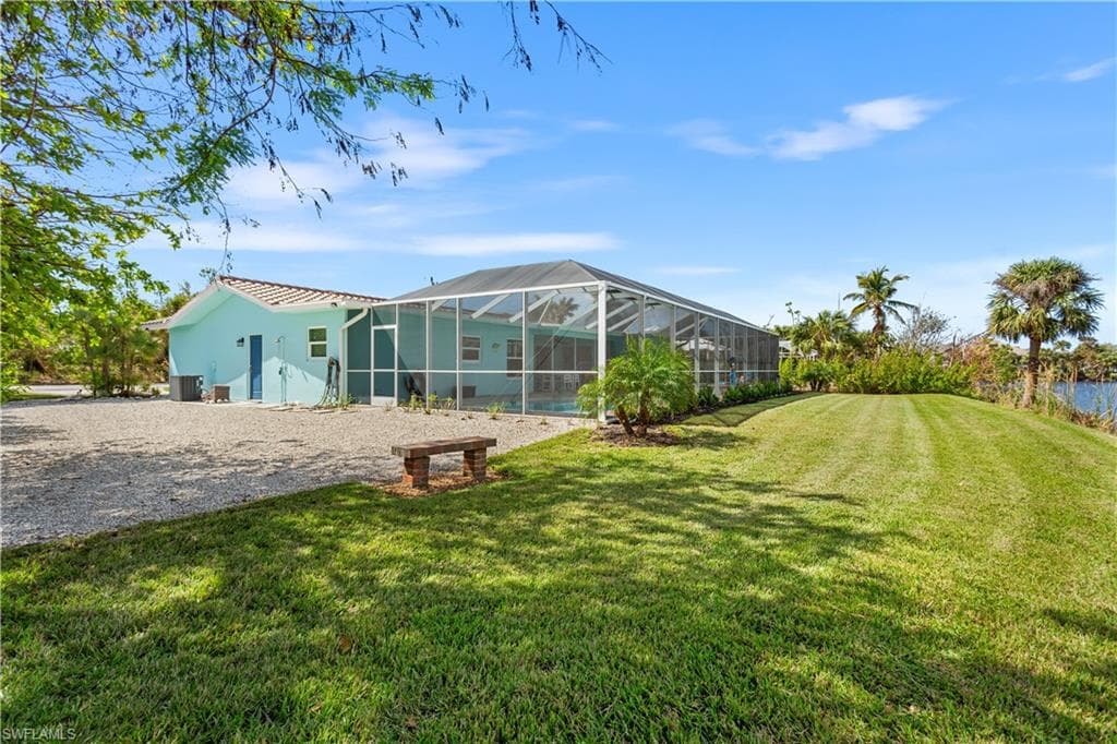 566 Boulder DR, SANIBEL FL 33957-32