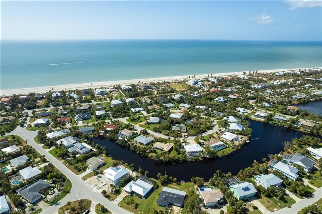 566 Boulder DR, SANIBEL FL 33957-44