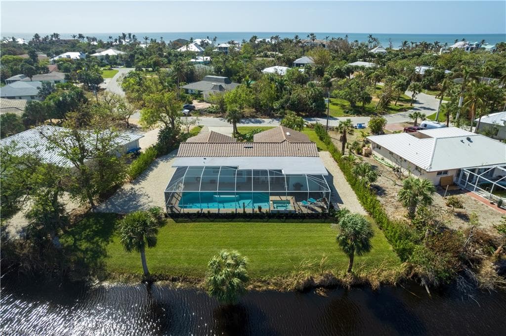 566 Boulder DR, SANIBEL FL 33957-49