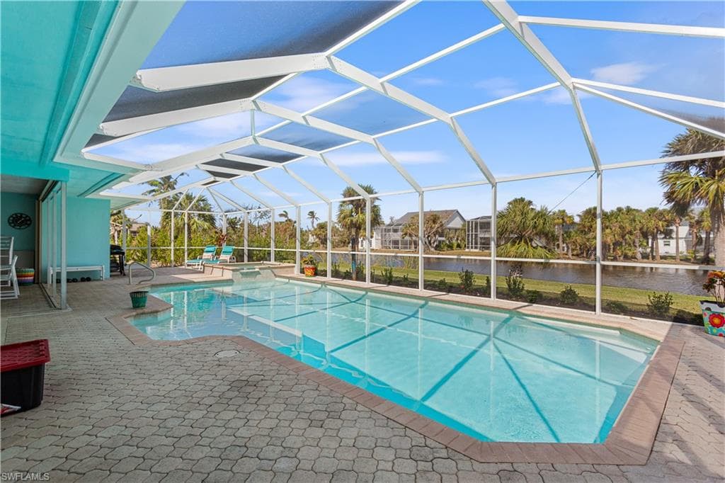 566 Boulder DR, SANIBEL FL 33957-28