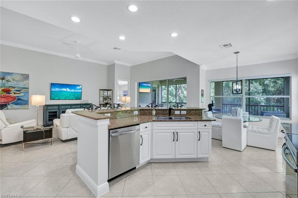 28492 Altessa WAY # 202, BONITA SPRINGS FL 34135-2