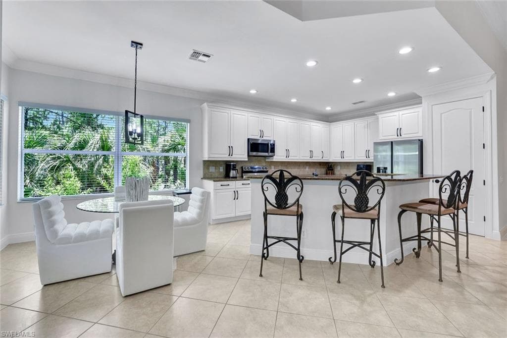 28492 Altessa WAY # 202, BONITA SPRINGS FL 34135-3