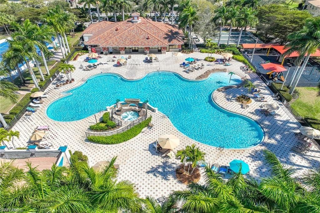 13830 Farnese DR, ESTERO FL 33928-39