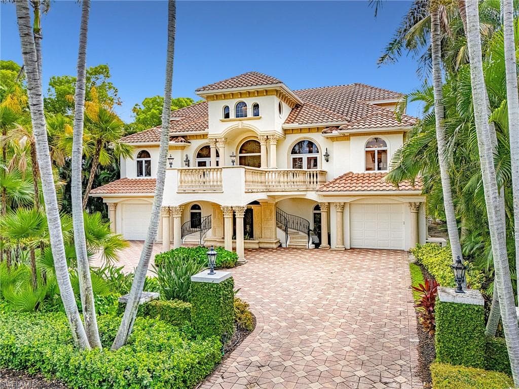 1825 6th ST S, NAPLES FL 34102-11