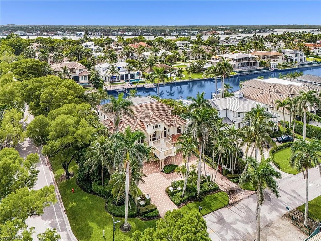 1825 6th ST S, NAPLES FL 34102-10