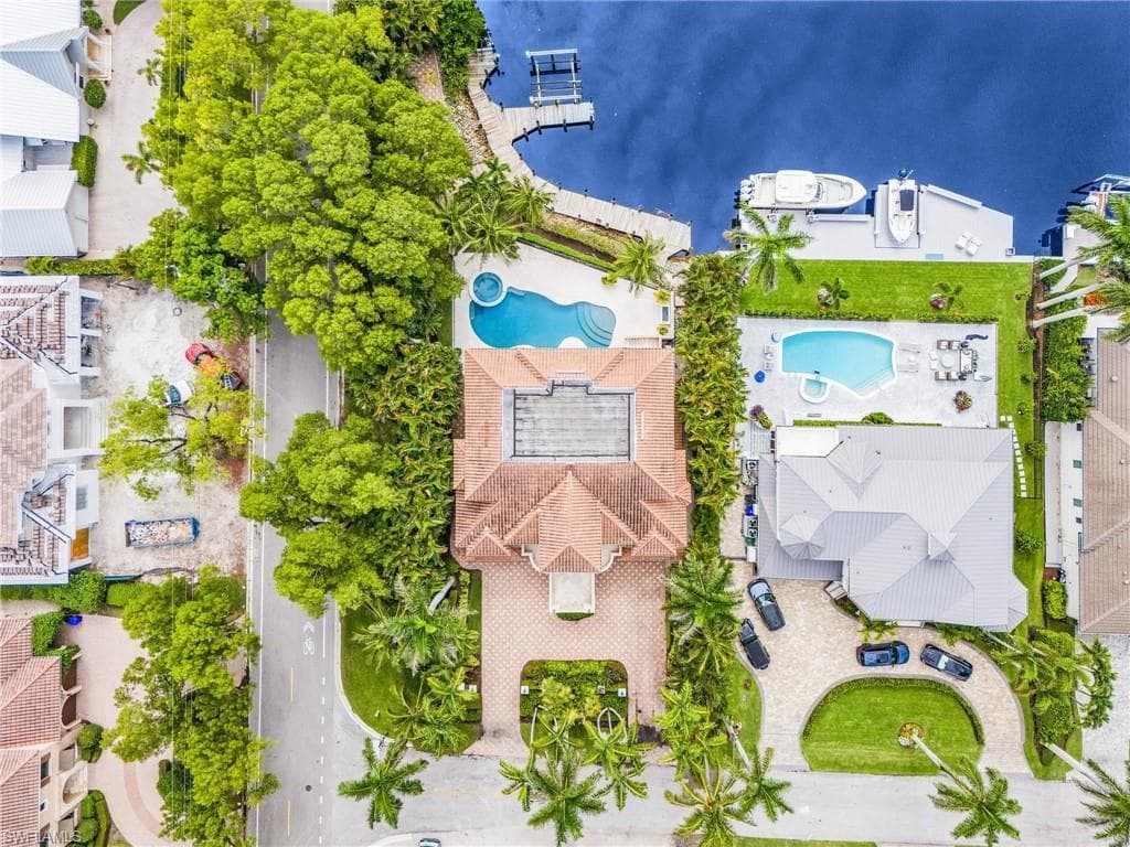 1825 6th ST S, NAPLES FL 34102-3