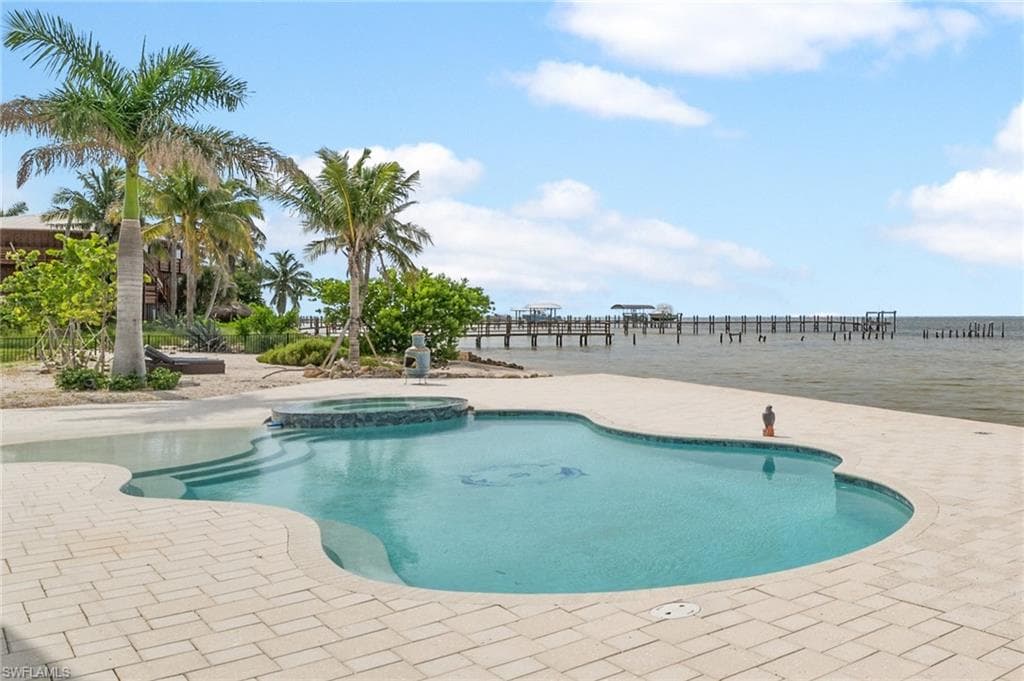 7660 Bocilla LN, BOKEELIA FL 33922-8