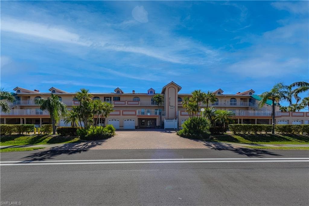 1614 Beach PKWY # 103, CAPE CORAL FL 33904-11