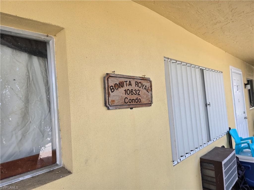 10632 Woods CIR # 1, BONITA SPRINGS FL 34135-4