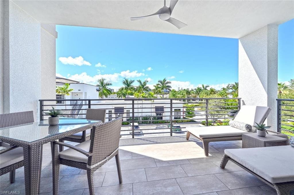 1111 Central Avenue # 303, NAPLES FL 34102-25