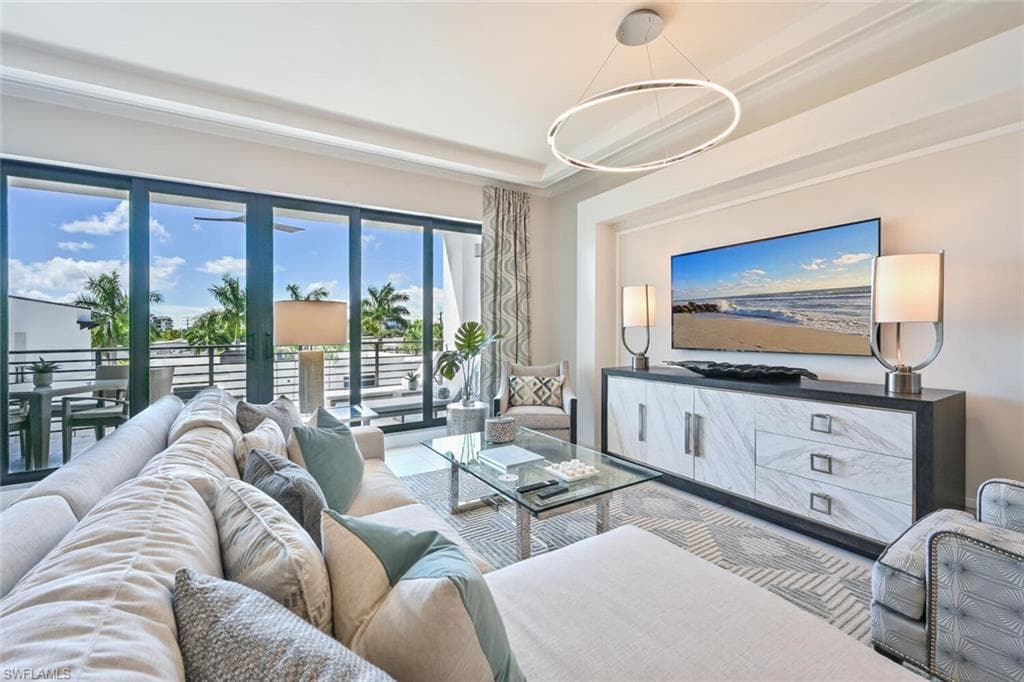 1111 Central Avenue # 303, NAPLES FL 34102-6