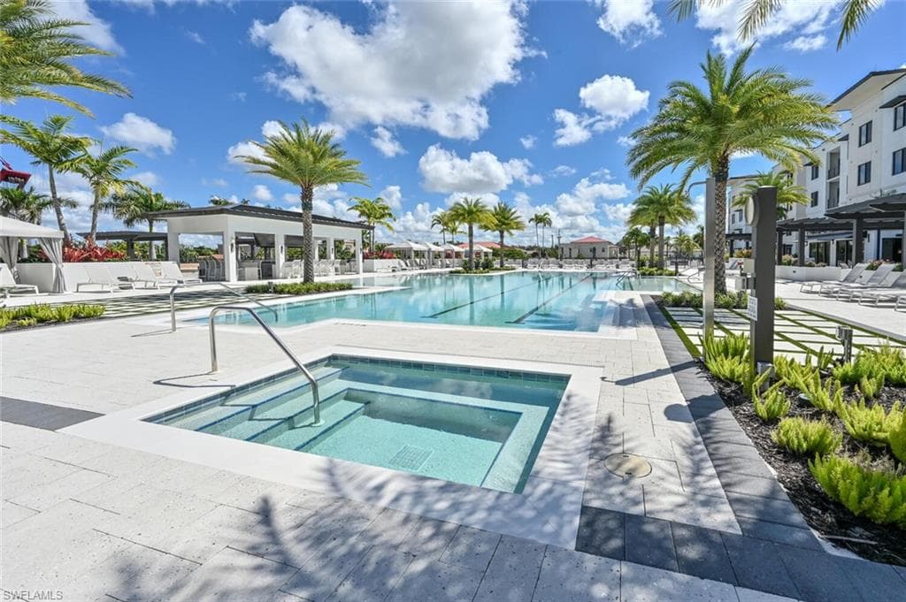 1111 Central Avenue # 303, NAPLES FL 34102-31