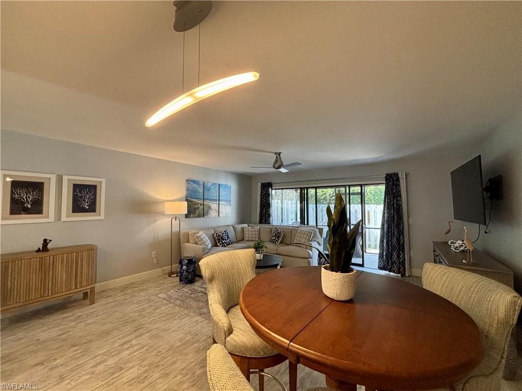 800 Meadowland DR # 4, NAPLES FL 34108-1