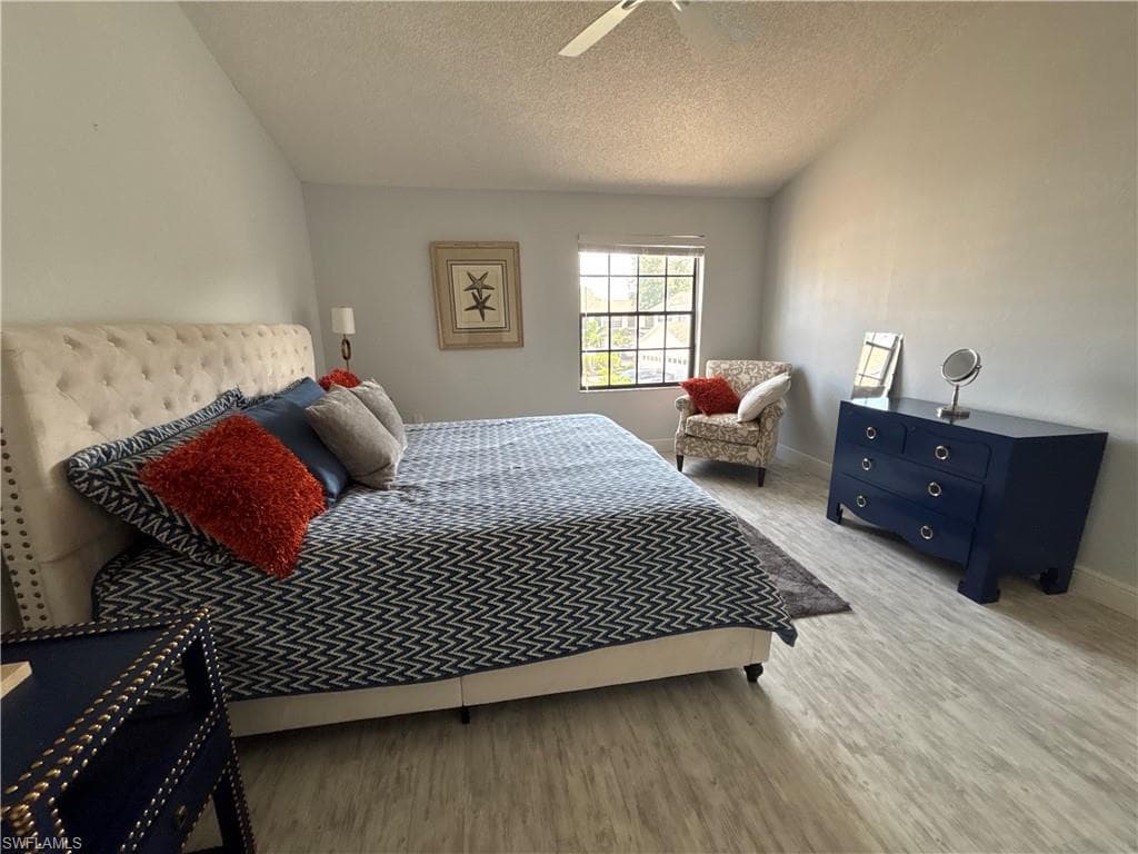 800 Meadowland DR # 4, NAPLES FL 34108-16