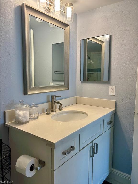 800 Meadowland DR # 4, NAPLES FL 34108-11